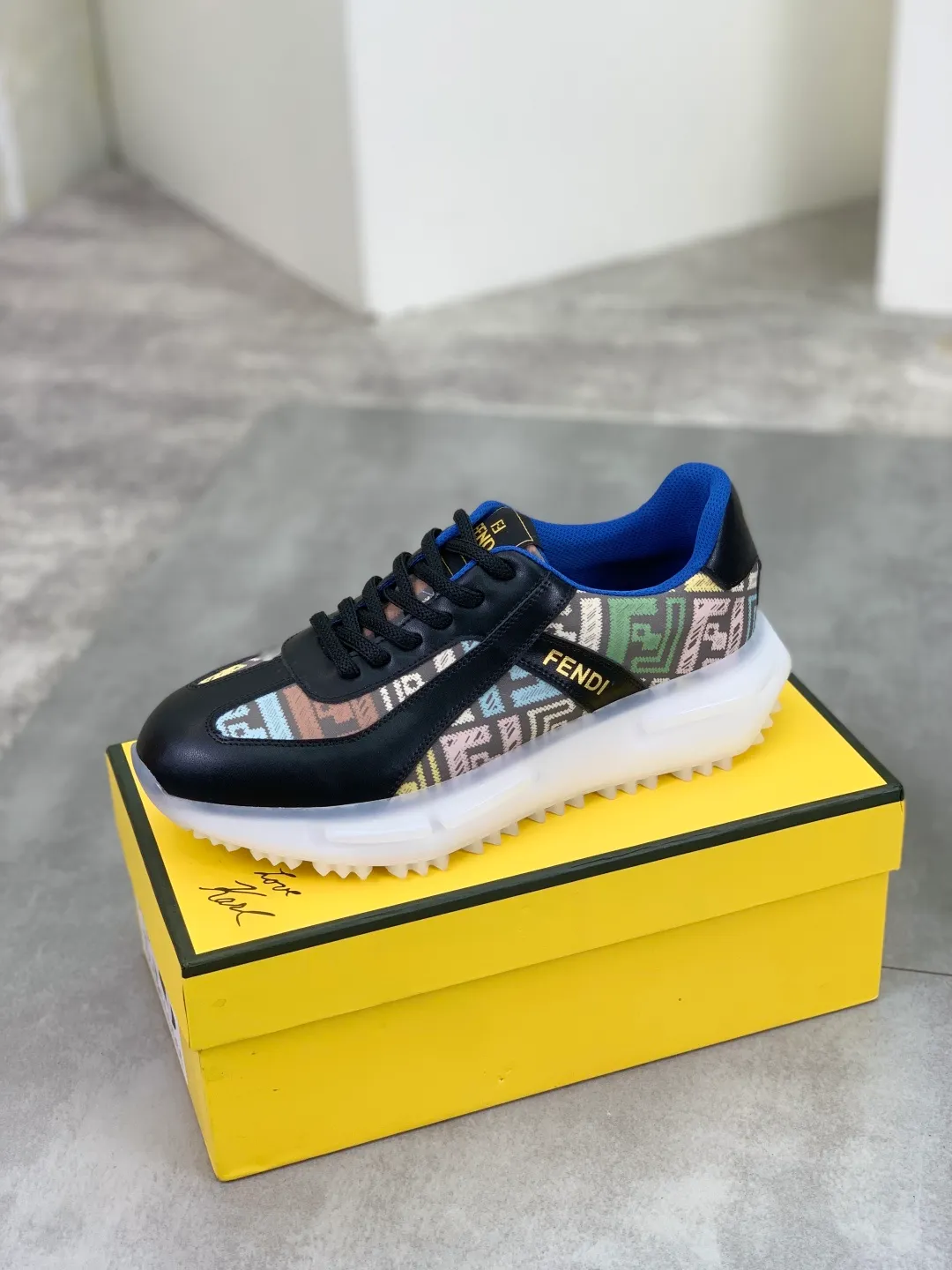 ​Men's shoes 💰P460 💰[New] Little Monster 🆘 New FENDI (Fendi) counter new 🕶️🕶️Simple routing effect, showing an elegant and cool driving shoe 🎬Using imported calfskin + first-layer pigskin lining🐂Excellent material🎬Detailed workmanship 🤗Comfortable foot feel➰➰. ​Pair it with any outfit to show your taste and temperament, low-key luxury ♻️Design ​simple and elegant ​noble and fashionable 🍃​Very loved and favored by trendy men 💓❤️size: 38-44 2️⃣colors available